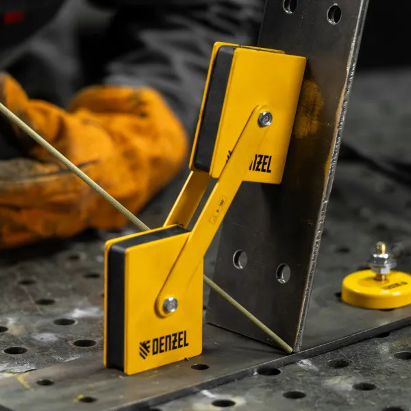 Фиксатор магнитный DENZEL регулируемый для сварочных работ усилие 50 LB