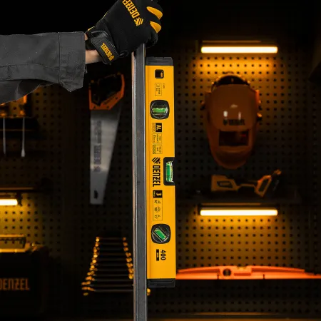 Уровень алюминиевый DENZEL магнит., фрезерованный, 3 глазка (1 зеркал.), 0,5 мм/м, 400 мм