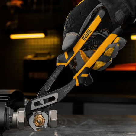 Набор инструментов DENZEL 1/2", 1/4", CrV, S2, пластиковый кейс, 64 предмета