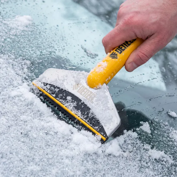 Скребок для удаления льда с водосгоном, усиленный, удлиненный Denzel