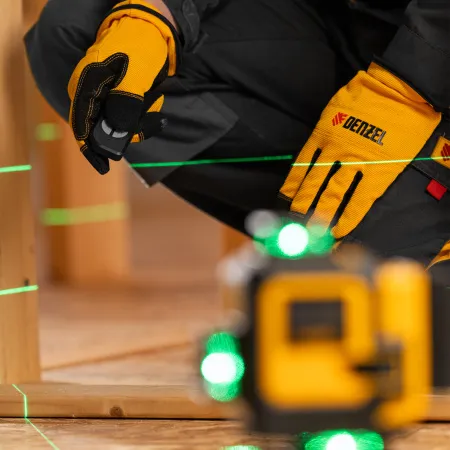 Лазерный уровень мультипризменный DENZEL DLV-360-4C, 30 м, зеленый луч, Li-Ion 2,4 Aч, кейс