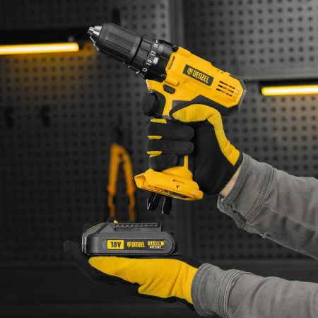 Аккумуляторная дрель-шуруповерт DENZEL CDL-IB-18-02, 18 В, Li-Ion, 2 x 1.5 Ач