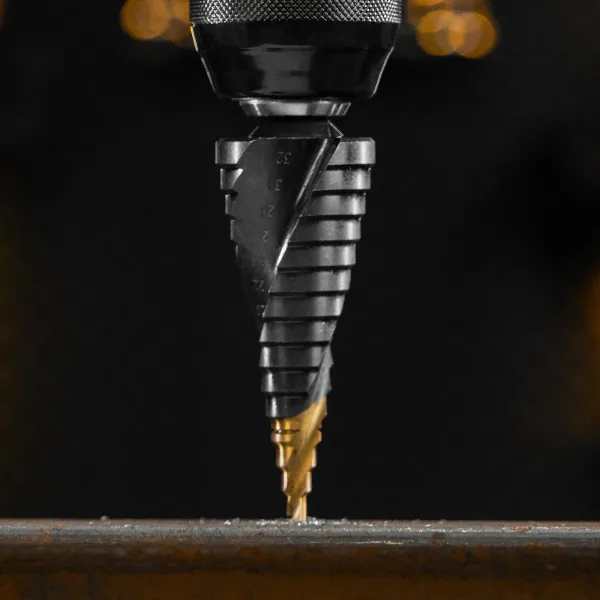 Сверло ступенчатое DENZEL, 4-6-8-10-12-14-16-18-20-22-24-26-28-30-32 мм, Р6М5, 6-гр. хвостовик