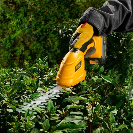 Ножницы-кусторез аккумуляторные DENZEL CGS-100, 18В Li-Ion