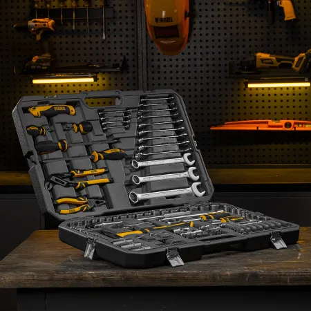 Набор инструментов DENZEL 1/2", 1/4", CrV, S2, пластиковый кейс, 122 предмета