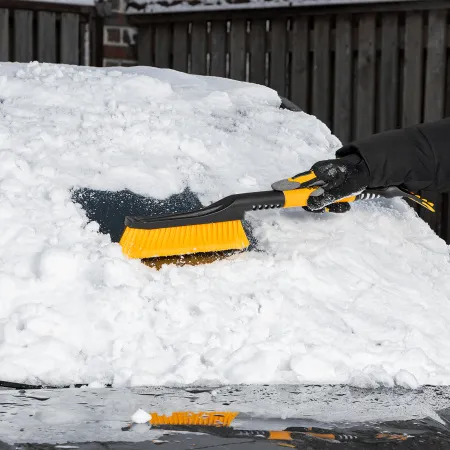 Щетка-сметка для снега со скребком DENZEL 600 мм