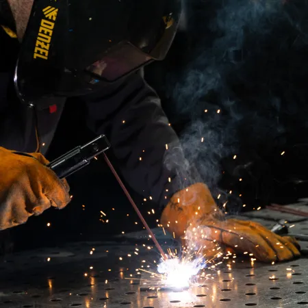 Аппарат инвертор DENZEL. полуавтомат. cварки IMIG-185SDR, 180 А, ПВ 60%, катушка 5 кг