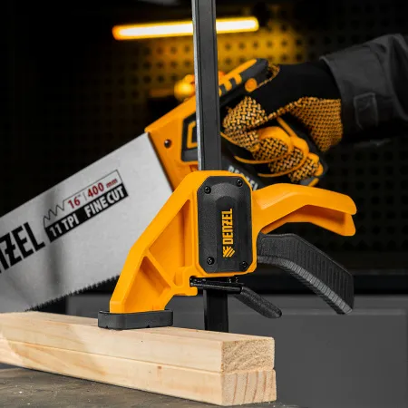 Струбцина DENZEL F-образная, быстрозажимная, 300 х 80 мм, усиленный нейлоновый корпус