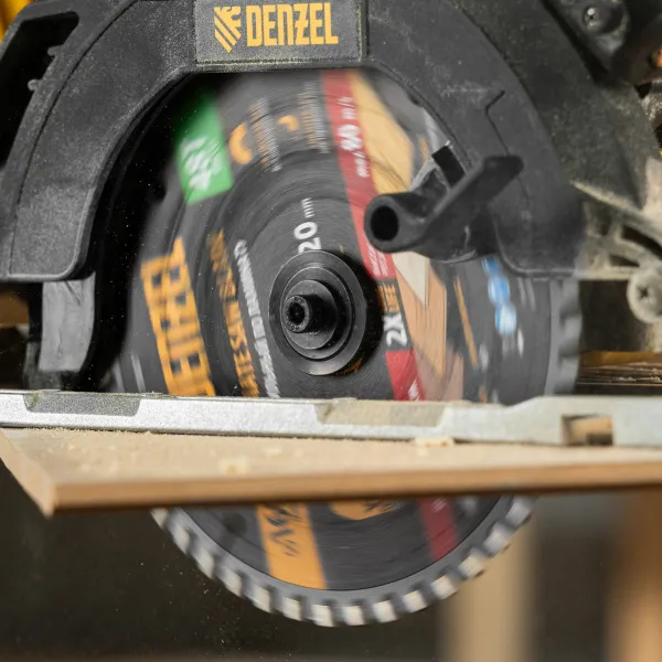 Пильный диск по ламинату DENZEL ф160 х 20 мм, 48 зубьев