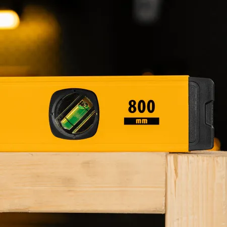 Уровень алюминиевый DENZEL магнит., фрезерованный, 3 глазка (1 зеркал.), 0,5 мм/м, 800 мм