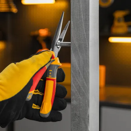 Длинногубцы прямые DENZEL диэлектрические рукоятки до 1000 В, трехкомпонентные рукоятки, 205мм