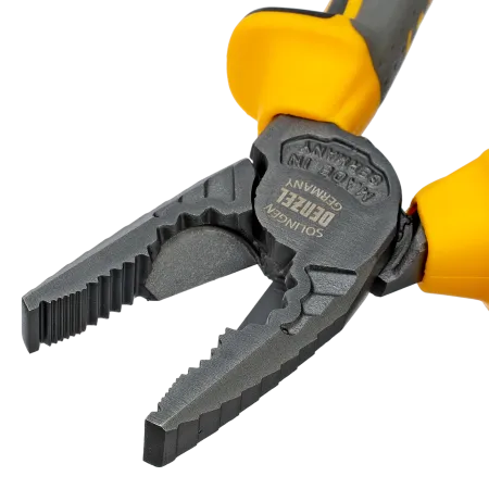 Плоскогубцы комбинированные DENZEL 180 мм, трехкомпонентные рукоятки