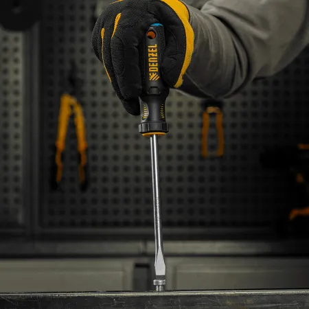Отвертка DENZEL SL8x150 мм, CrV, трехкомпонентная рукоятка