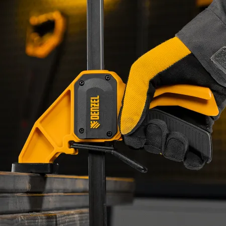 Струбцина DENZEL F-образная, быстрозажимная, 600 х 80 мм, усиленный нейлоновый корпус