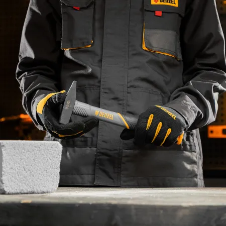 Молоток слесарный DENZEL 300 г, кованый, фибергласовая  рукоятка c TPR покрытием