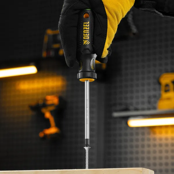 Отвертка DENZEL PZ2x100 мм, S2, 3к рукоятка