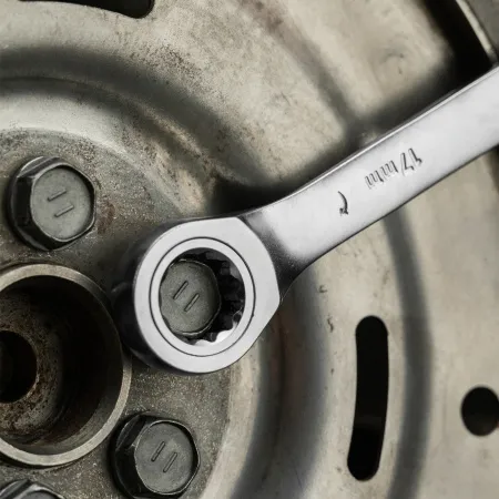 Ключ комбинированный трещоточный DENZEL, 17 мм, CrV, матовый хром