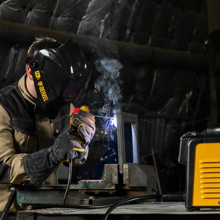 Аппарат инвертор. дуговой сварки DENZEL SDM-220 Top, 220 А, ПВ 60% кейс