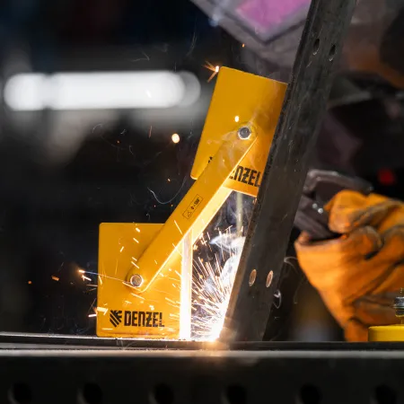 Фиксатор магнитный DENZEL регулируемый для сварочных работ усилие 50 LB