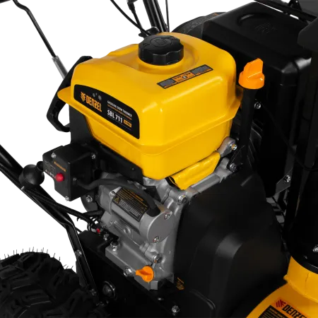 Снегоуборщик бензиновый DENZEL SBL 711D PRO, 302cc, эл.старт, фара, обогрев, блок. дифф.
