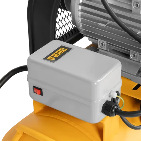 Компрессор воздушный DENZEL BCW3000-T/100, 3.0 кВт, ременный привод, 100 литров, 520 л/мин