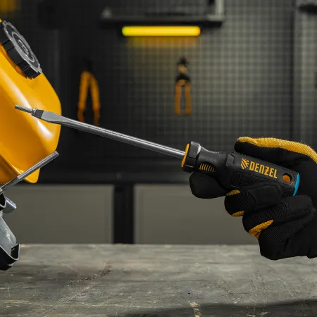 Отвертка DENZEL SL8x150 мм, CrV, трехкомпонентная рукоятка