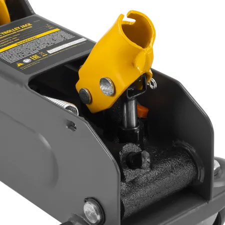 Домкрат гидравлический подкатной DENZEL 2 т, 135-385 мм, в пласт. кейсе