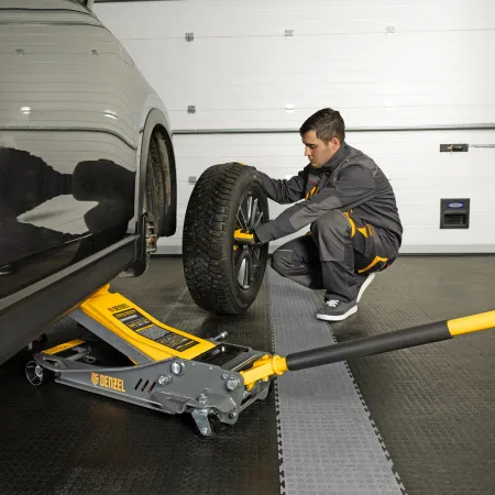 Домкрат гидравлический подкатной DENZEL 3,8 т, 110-580 мм, быстрый подъем, низкий подхват, проф.