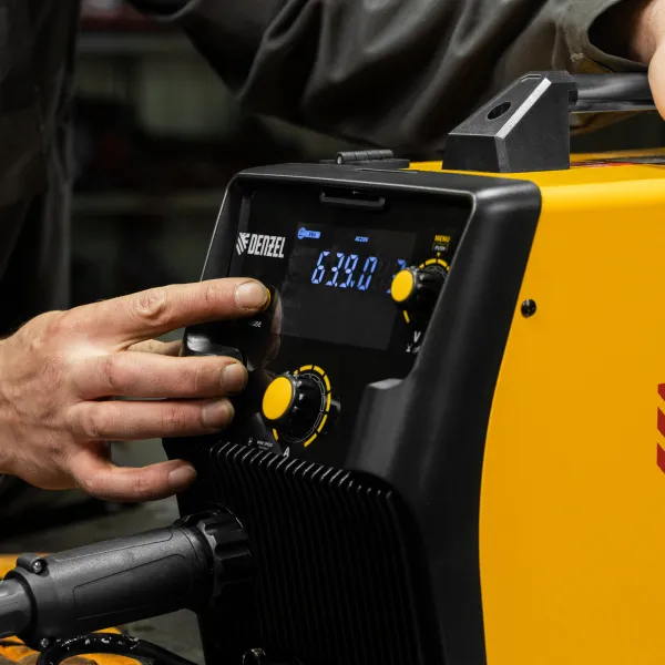 Аппарат инвертор DENZEL. полуавтомат. cварки IMIG-205SDR, 200 А, ПВ 60%, катушка 5 кг