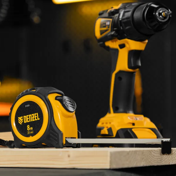 Рулетка DENZEL 8м х 25мм, обрезиненный корпус, автоматическая фиксация