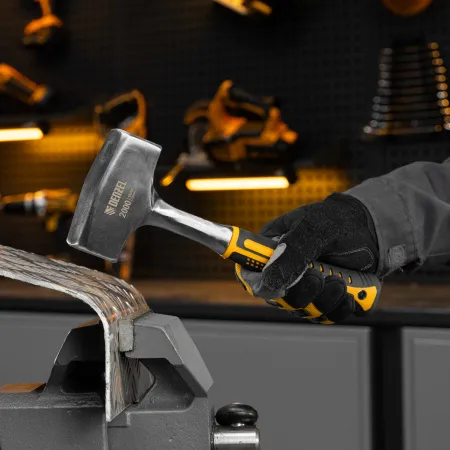 Кувалда DENZEL 2 кг, цельнометаллическая, двухкомпонентная рукоятка