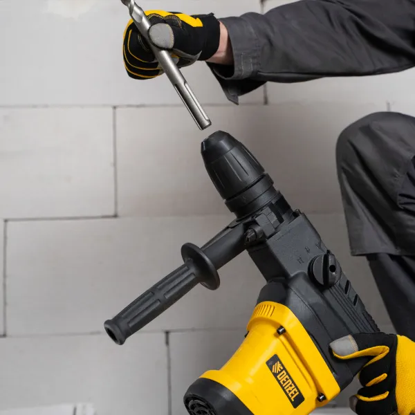 Перфоратор электрический DENZEL RHVB-1300-40, SDS-Max, 1300 Вт, 10 Дж, 2 реж.