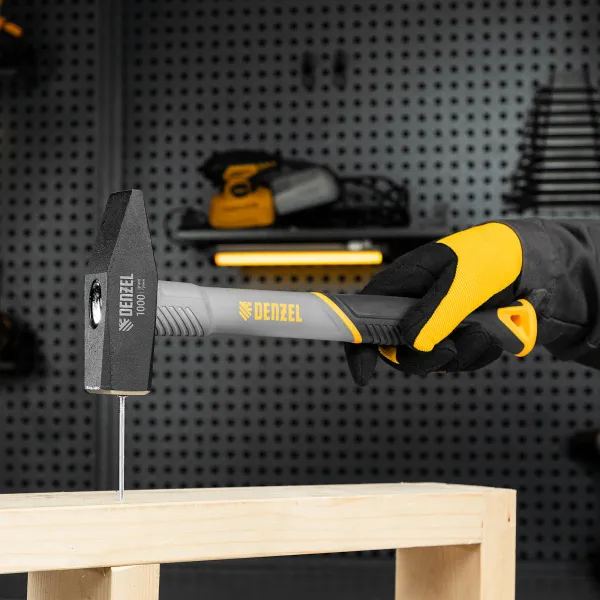 Молоток слесарный DENZEL 1000 г, кованый, фибергласовая  рукоятка c TPR покрытием