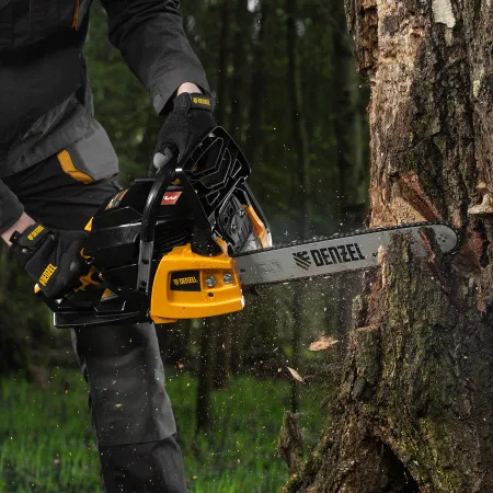 Пила цепная бензиновая DENZEL DGS-4516, шина 40 см, 3 л.с, шаг 3/8, 57 звеньев