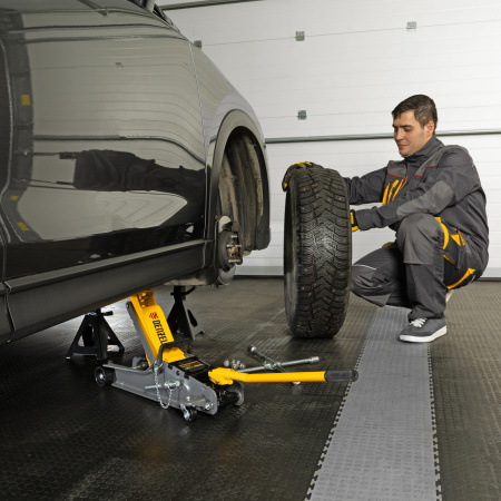 Домкрат гидравлический подкатной с фиксатором DENZEL 2,5 т,  85-385 мм, в пласт. кейсе