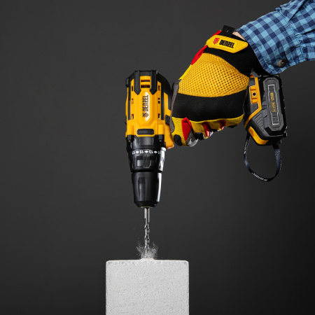 Дрель-шуруповерт аккумуляторная DENZEL CDL-12-01CB, Li-Ion, 12 В, 1 АКБ Дрель-шуруповерт аккумуляторная DENZEL CDL-12-01CB, Li-Ion, 12 В, 1 АКБ