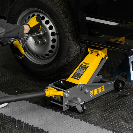 Домкрат гидравлический подкатной DENZEL 3 т, 125-470 мм, быстрый подъем, проф.