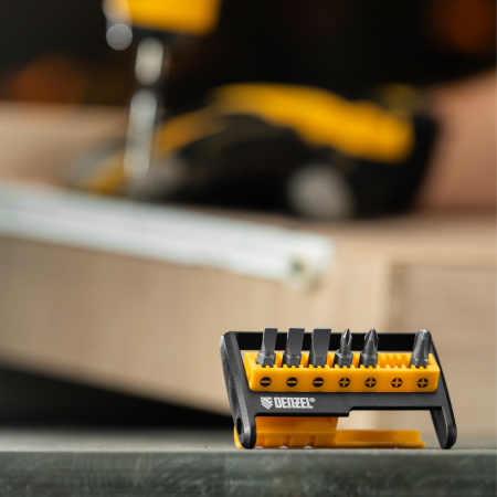 Набор бит с магнитным держателем DENZEL S2, 8 шт.