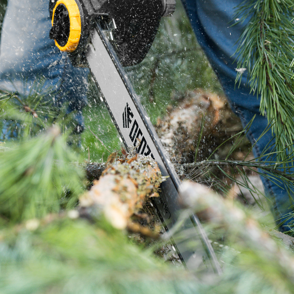 Пила цепная электрическая DENZEL EDS-2200, 2.2 кВт, шина 45 см, шаг 3/8, 62 звена