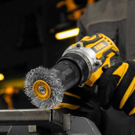 Щетка для дрели DENZEL, 50 мм, Плоская, со шпилькой, нержавеющая витая проволока