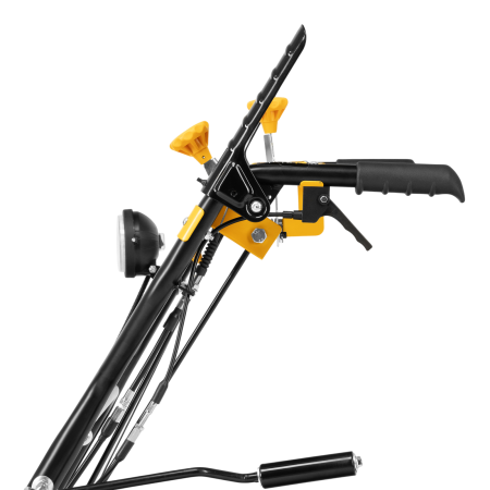 Гибридная снегоуборочная машина DENZEL с функц. подметания SWB-800, 212 сс, руч. старт, 2 насадки