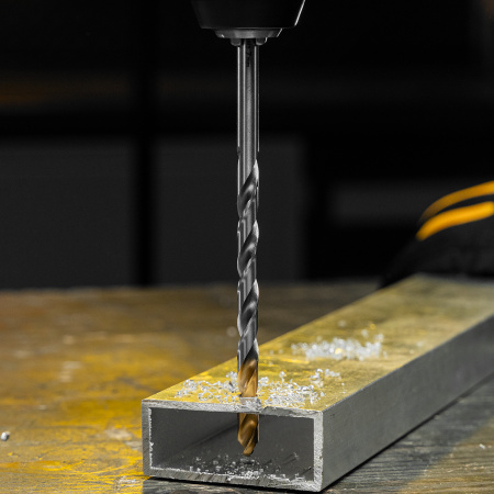 Сверло спиральное по металлу DENZEL 7,0 х 156 мм, Р6М5, Golden Tip, удлиненное