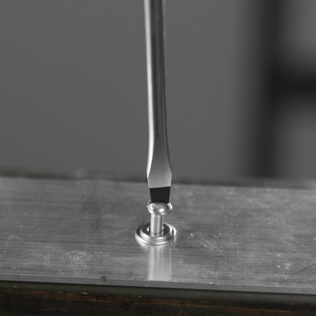 Отвертка DENZEL SL4х100 мм, S2, 3к рукоятка