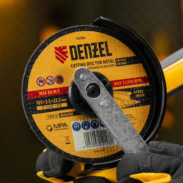 Круг отрезной по металлу DENZEL, 125 х 2,5 х 22,2 мм, WA60TBF