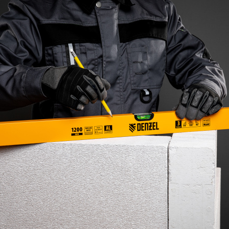 Уровень алюминиевый DENZEL 33684, 1200 мм, 3 глазка, фрезерованный