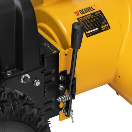 Снегоуборщик гибридный с функц. подметания DENZEL SWB-600, 212 сс, руч. старт, 2 насадки