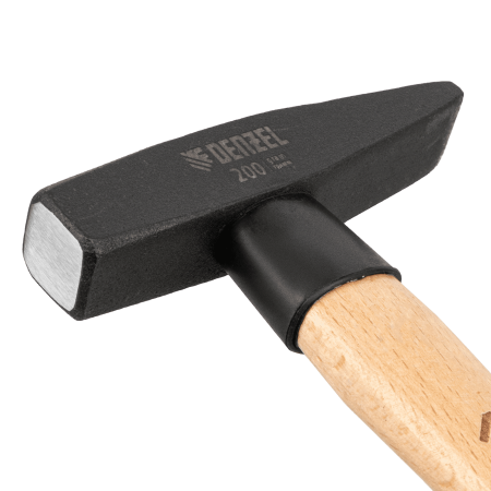 Молоток слесарный DENZEL 200 г, кованый квадратный боек, буковая рукоятка