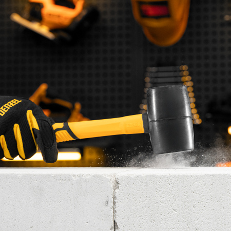 Киянка резиновая DENZEL 450 г, черная, фибергласовая рукоятка c TPR покрытием