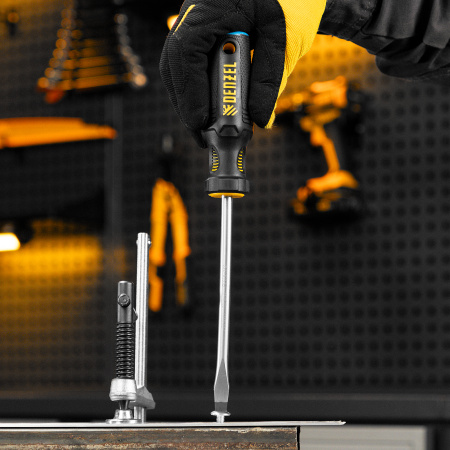 Отвертка DENZEL SL8x150 мм, S2, 3к рукоятка