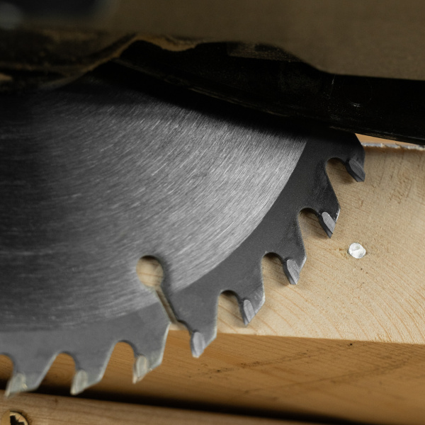 Пильный диск по дереву DENZEL с гвоздями, ф185 х 20 мм, 40 зубов